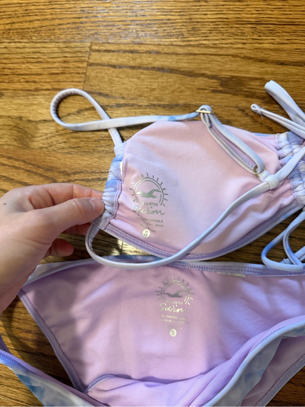 Bikini - Picture 3 of 3